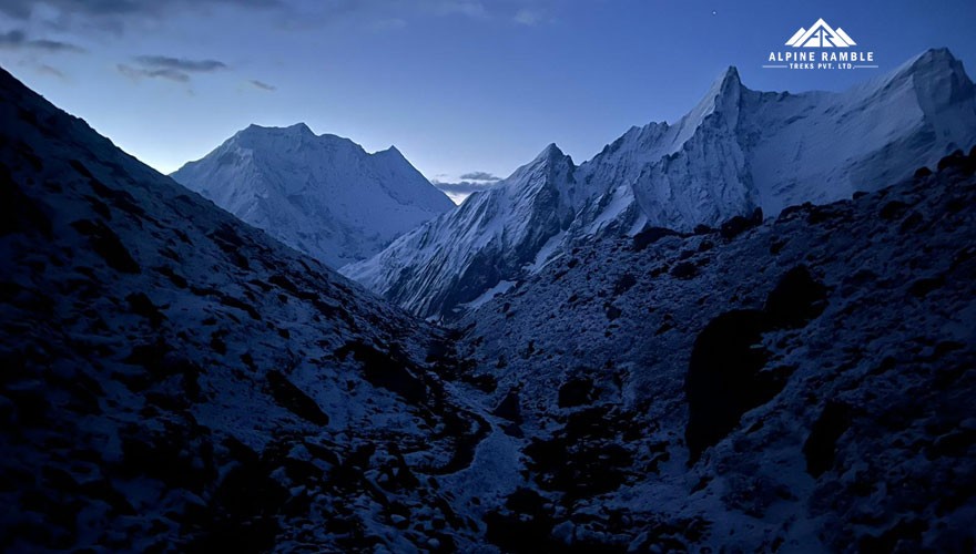 Manaslu Circuit Trek 12 Days